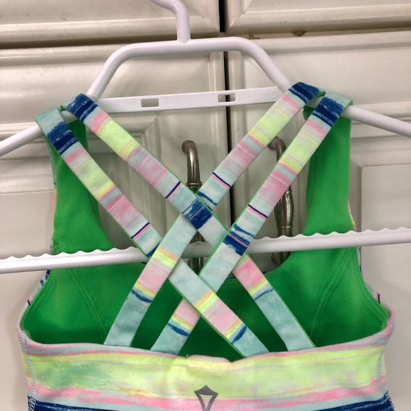 SIZE 6 - Reversible Ivivva by Lululemon bra - Picture 7 of 11